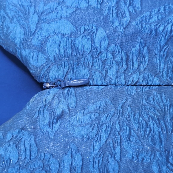 BCBG Max Azria Blue Sapphire Sleeveless V-Back Mini Dress Size Medium NWT - Picture 5 of 7